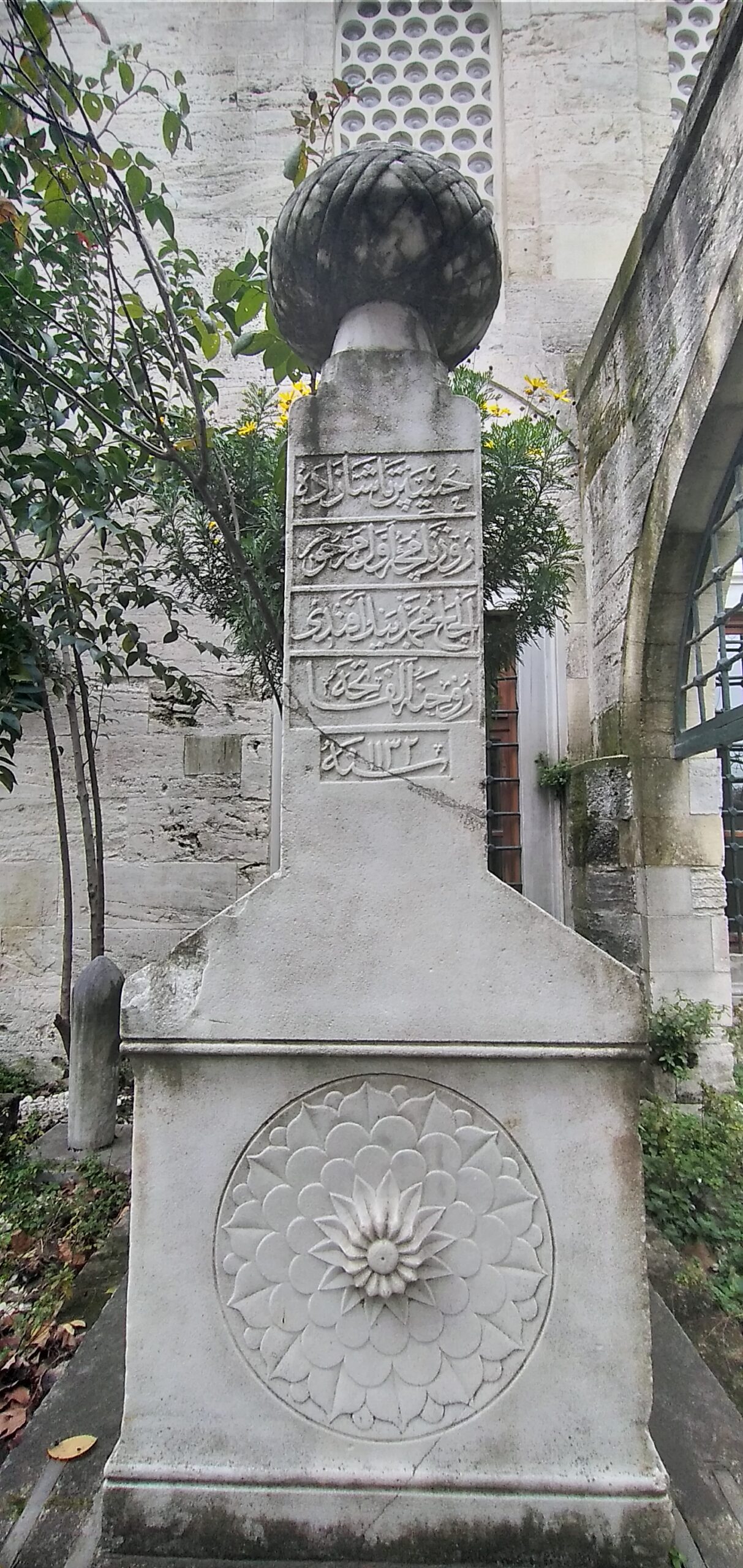Molla Çelebi Camii Haziresi