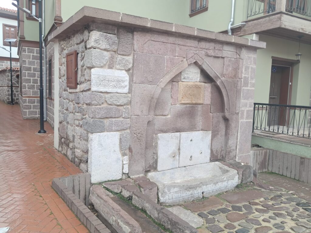 Öksüzce Çeşmesi