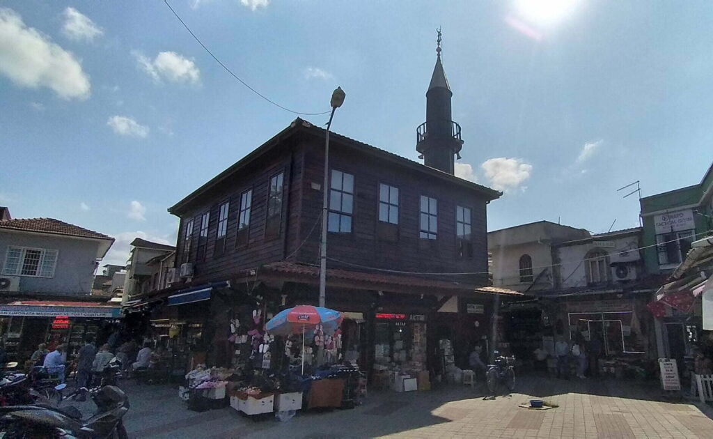 Orta Cami, Adapazarı