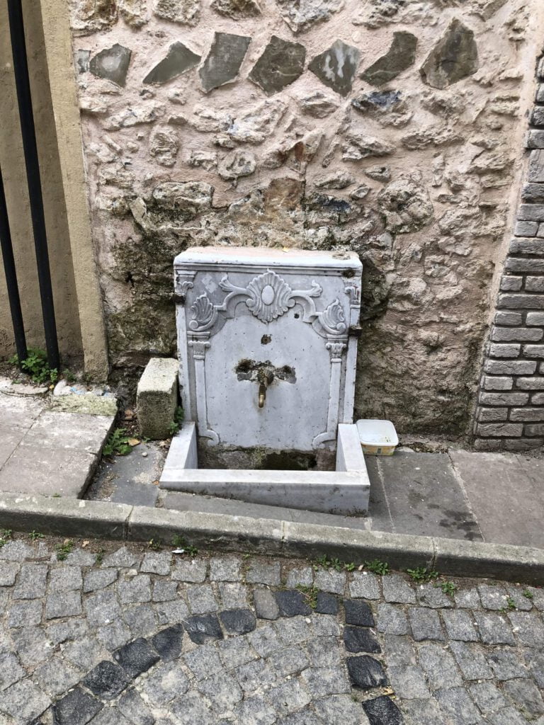 Pazar Sokağı Çeşmesi