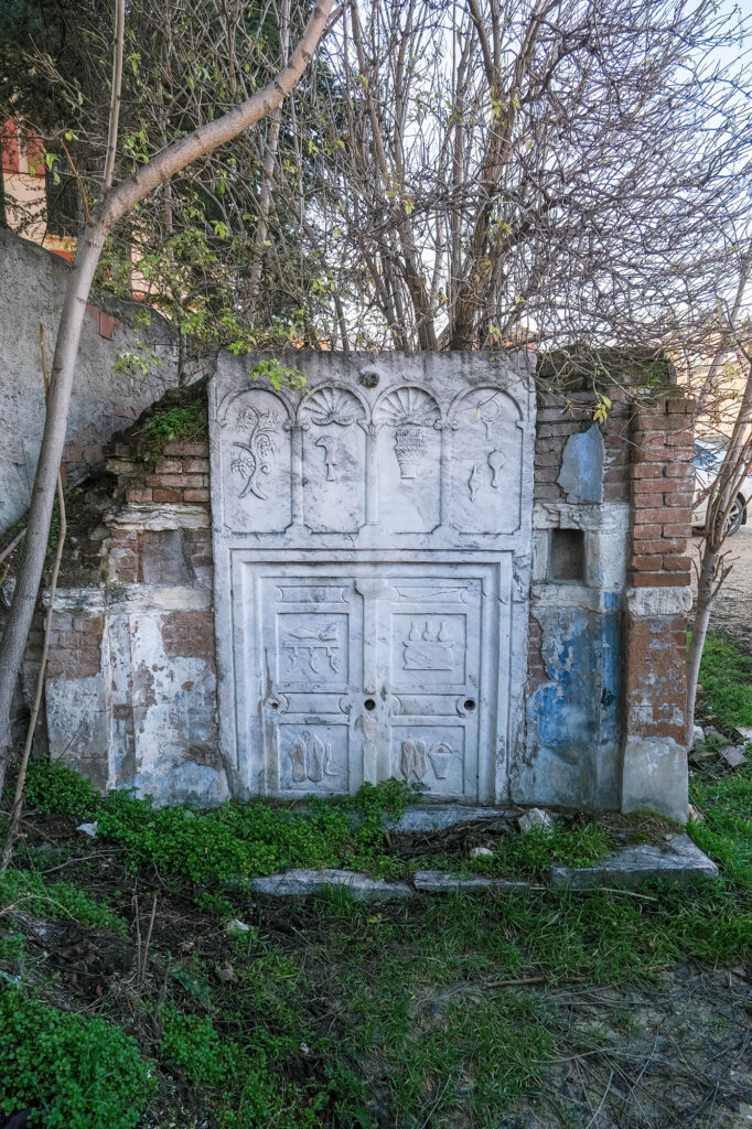 Roma Çeşmesi