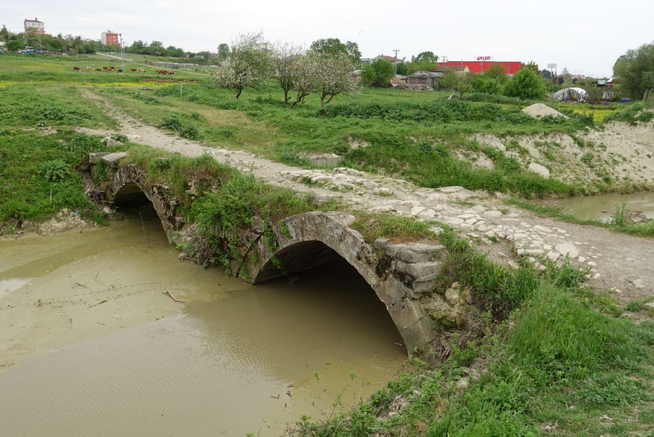 Haraççı Roma Köprüsü