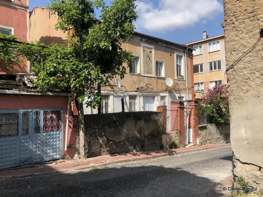 Rum Mektebi 1, Dervişali