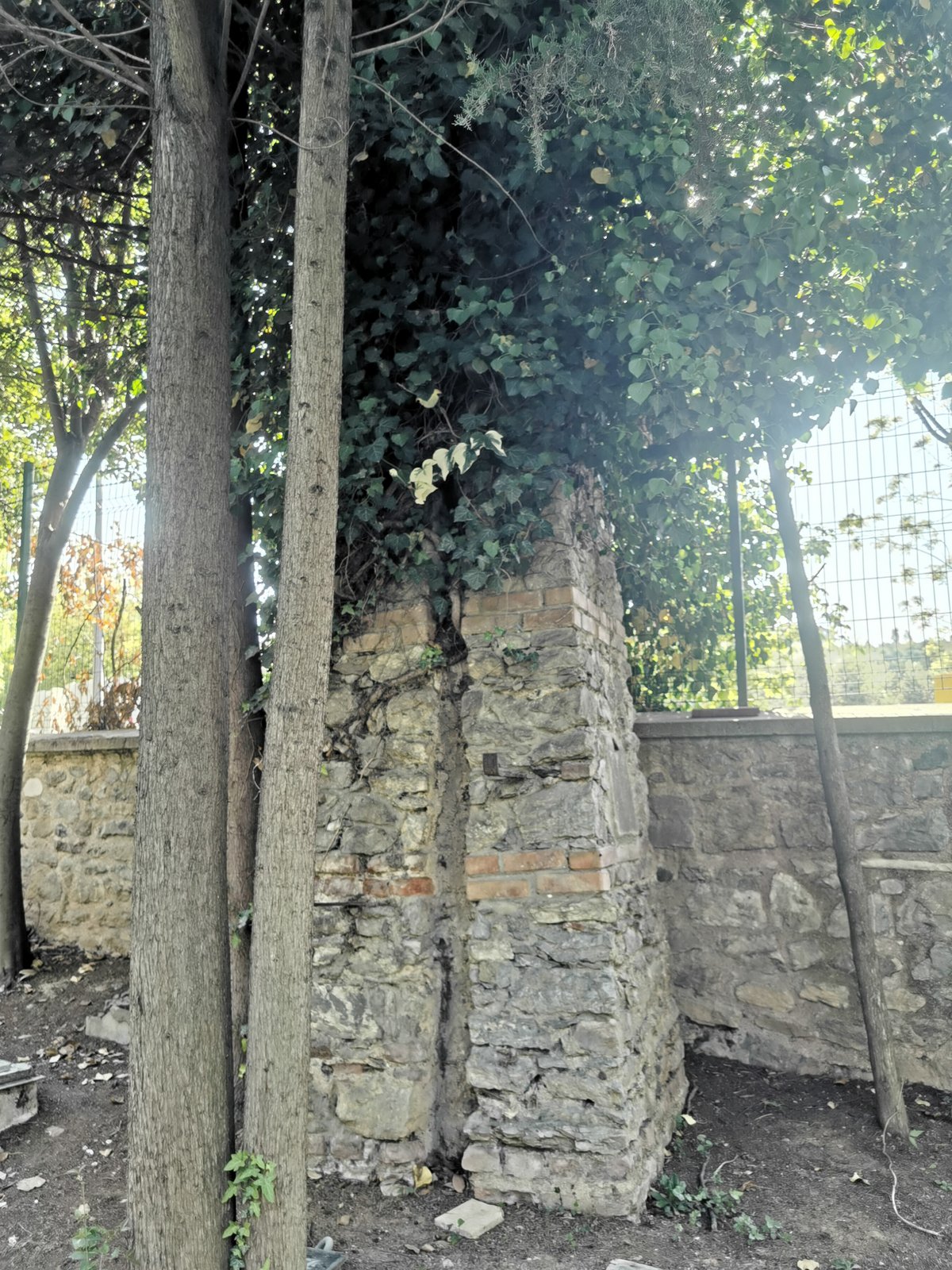 Şah Kulu Sultan Dergahı Su Terazisi