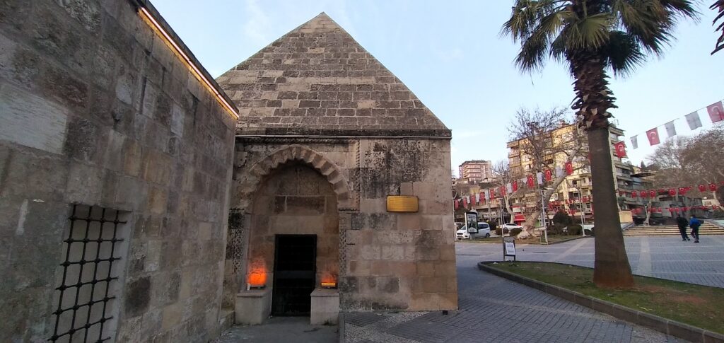 Şahruh Mehmet Bey Türbesi