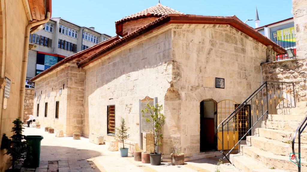 Şemseddin Sivâsî Türbesi