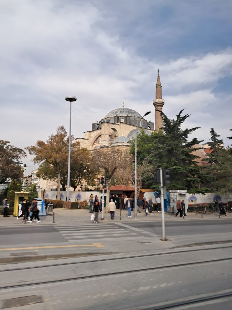 Şerafettin Camii
