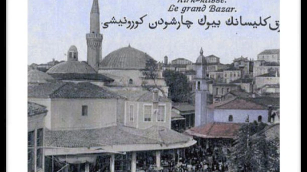 Hızırbey Bedesteni ve Serdar Ali Paşa Camii’nin minareli halini gösteren kartpostal