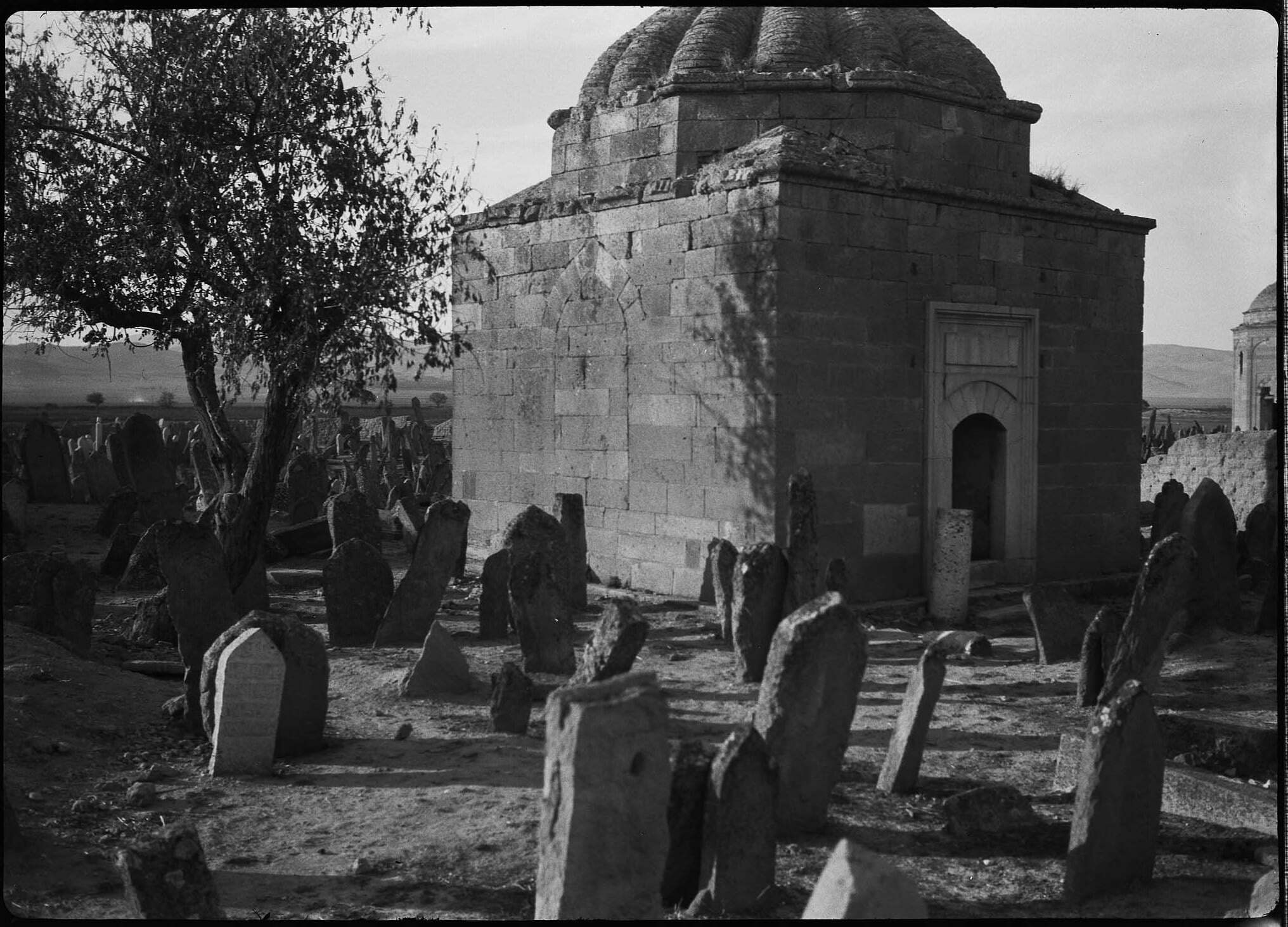 Şeyh Sücaeddin Türbesi