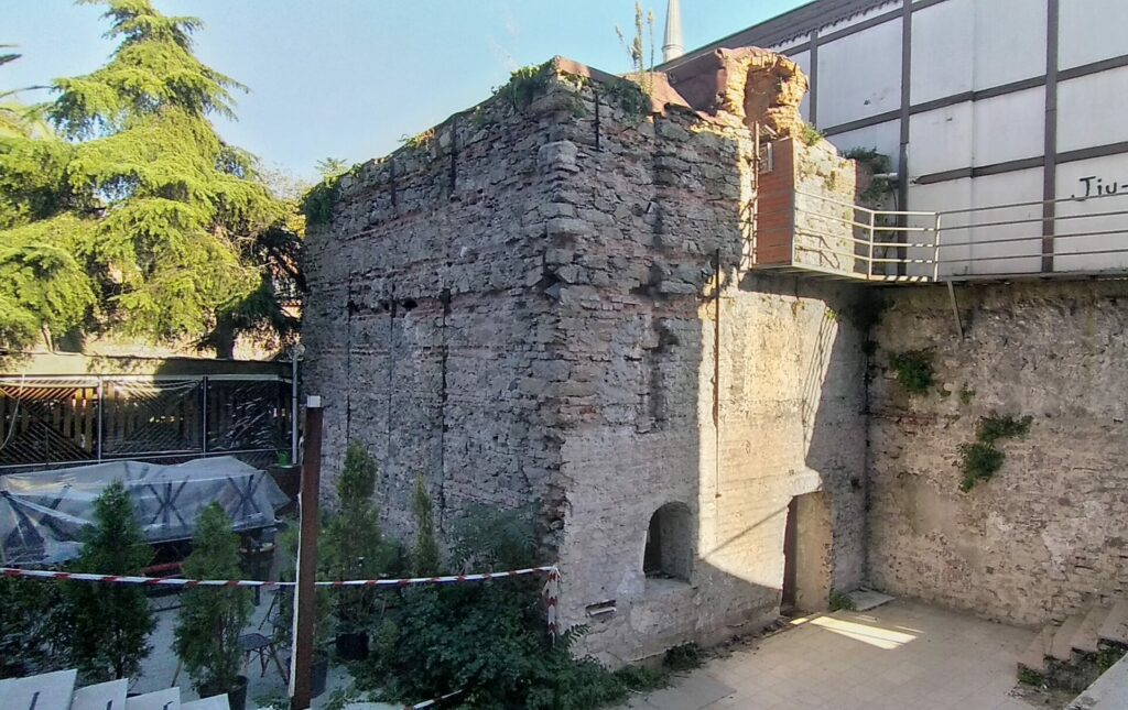 Sinan Paşa Camii Su Sarnıcı