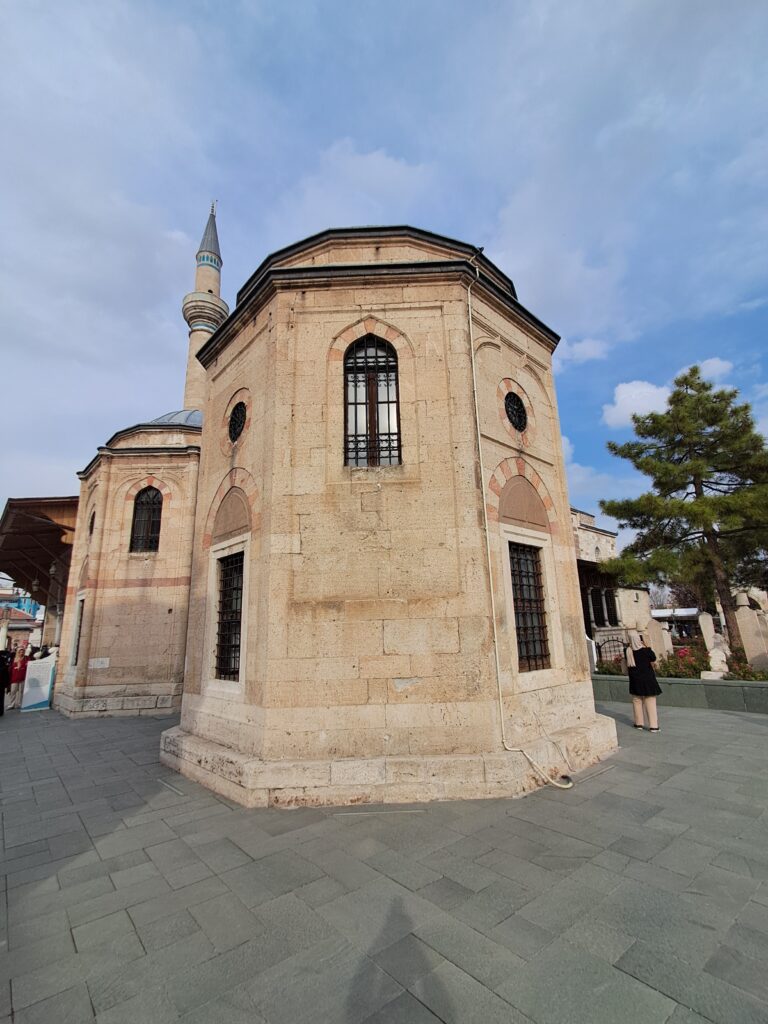 Sinan Paşa Türbesi