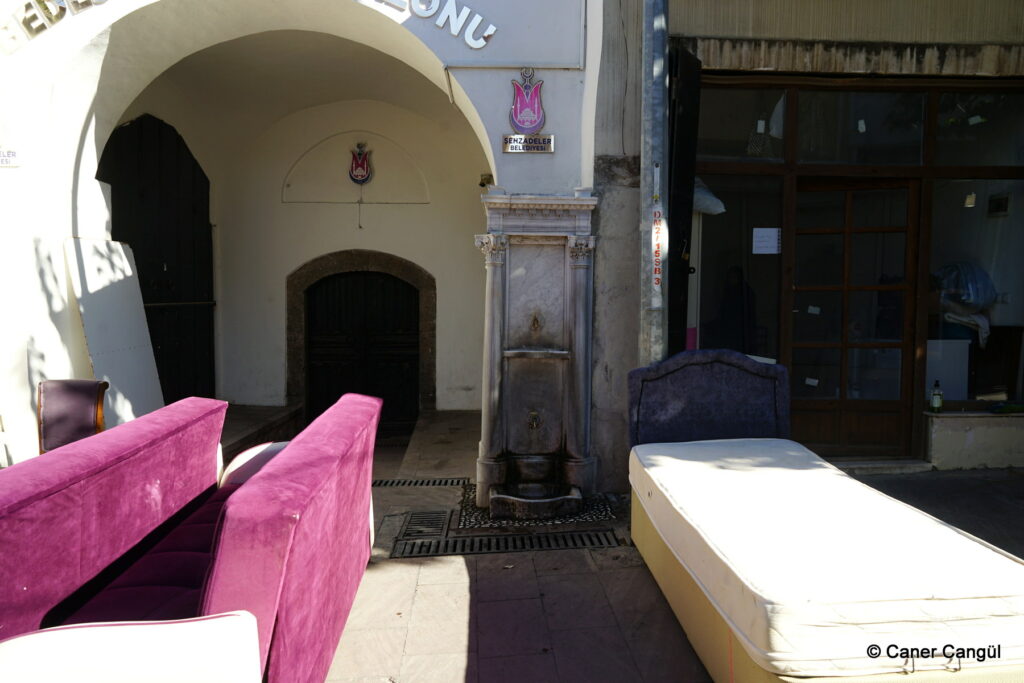Sipahi Pazarı Vakfı Çeşmesi- 2