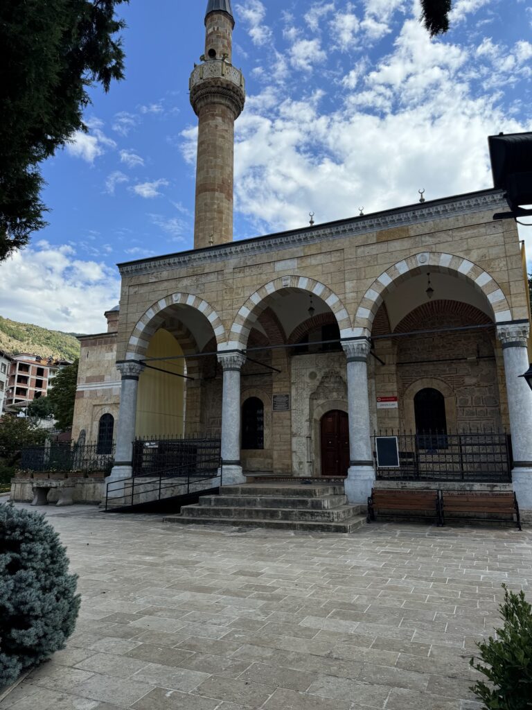 Şirvanlı Camii