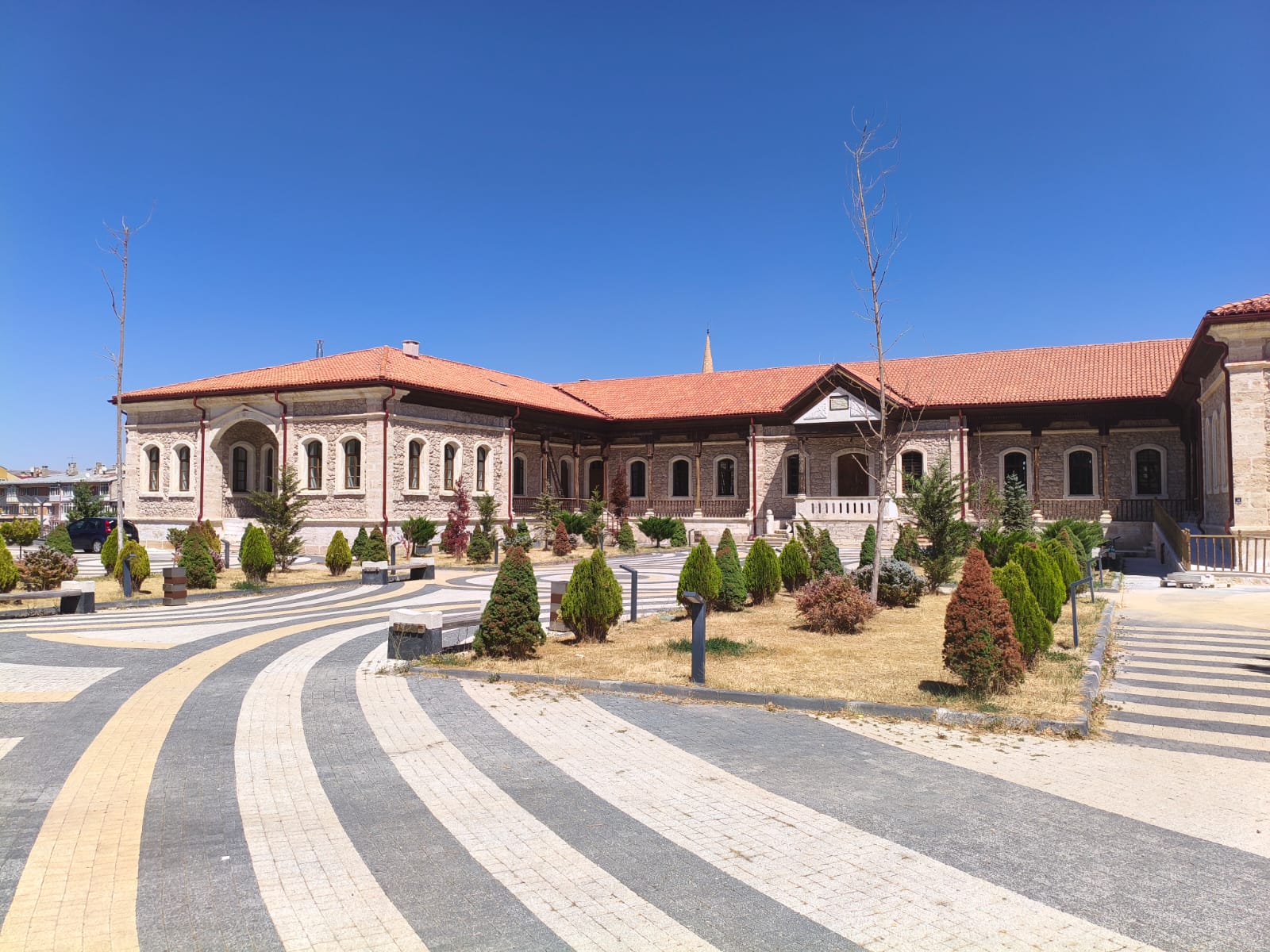 1_Numan_Efendi_Halk_Kütüphanesi