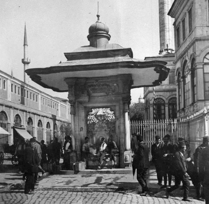 Sultan II.Abdülhamit Çeşmesi (Eski Yeri)
