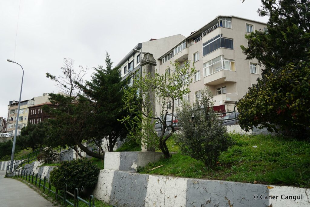 Sultan II.Mahmut Nişan Taşı, Bademlik