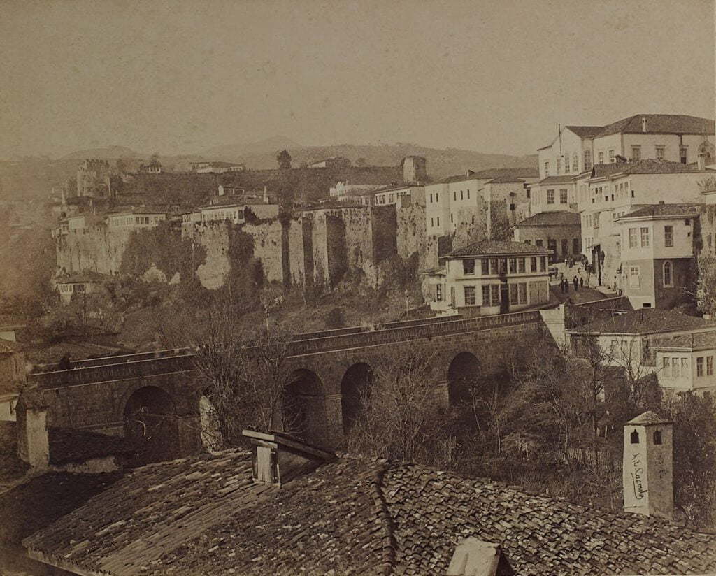 Tabakhane Köprüsü, Ortahisar