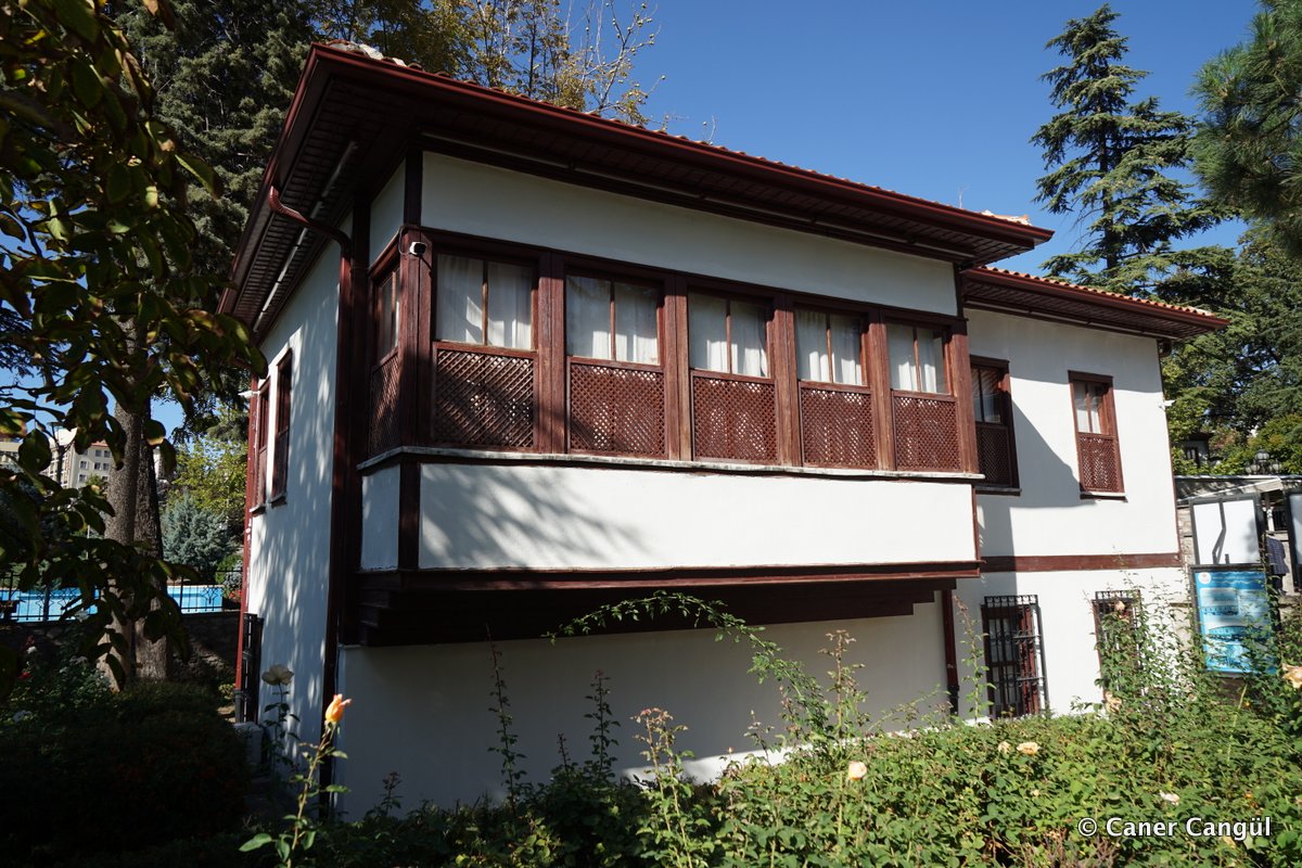 Mehmet Akif Ersoy Kültür Evi