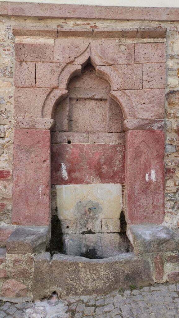 Taksiyarhis Kilise Çeşmesi