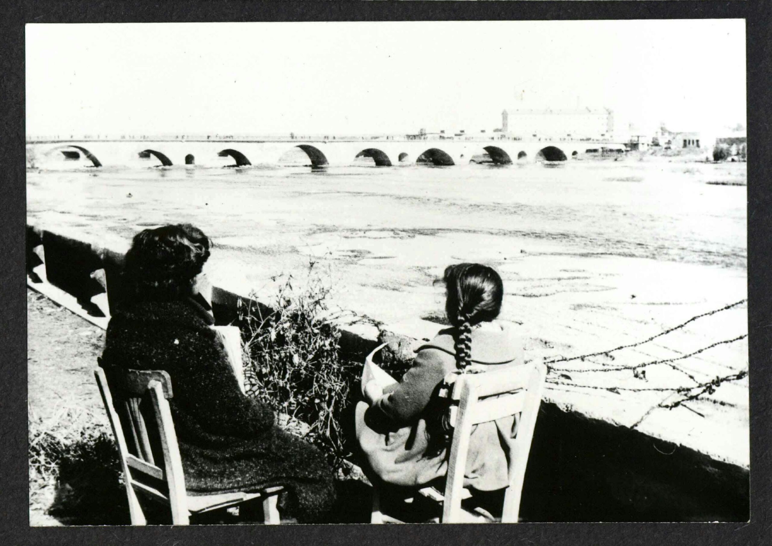 Bir Ailenin Seyahat Fotoğraflarında Taş Köprü, Adana