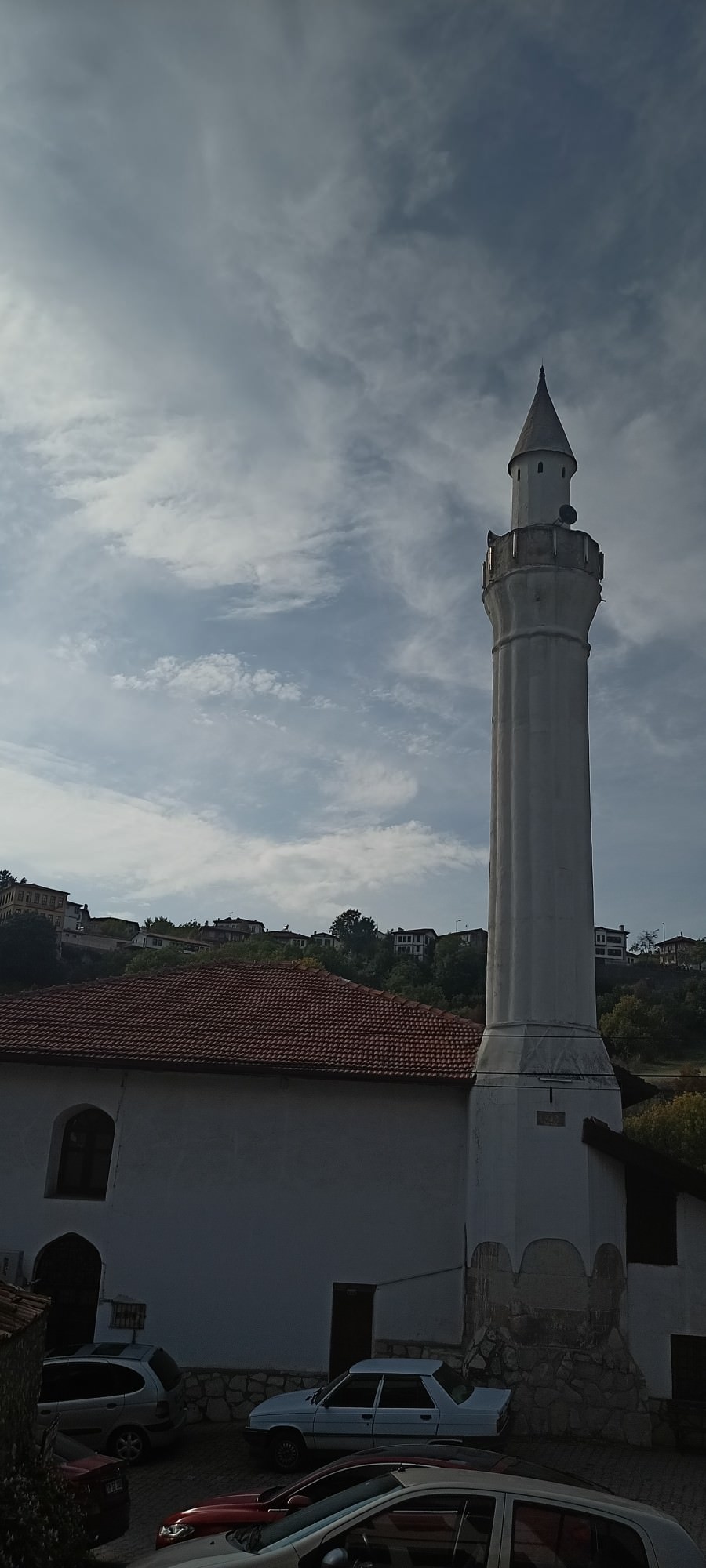 Taş Minare Camii