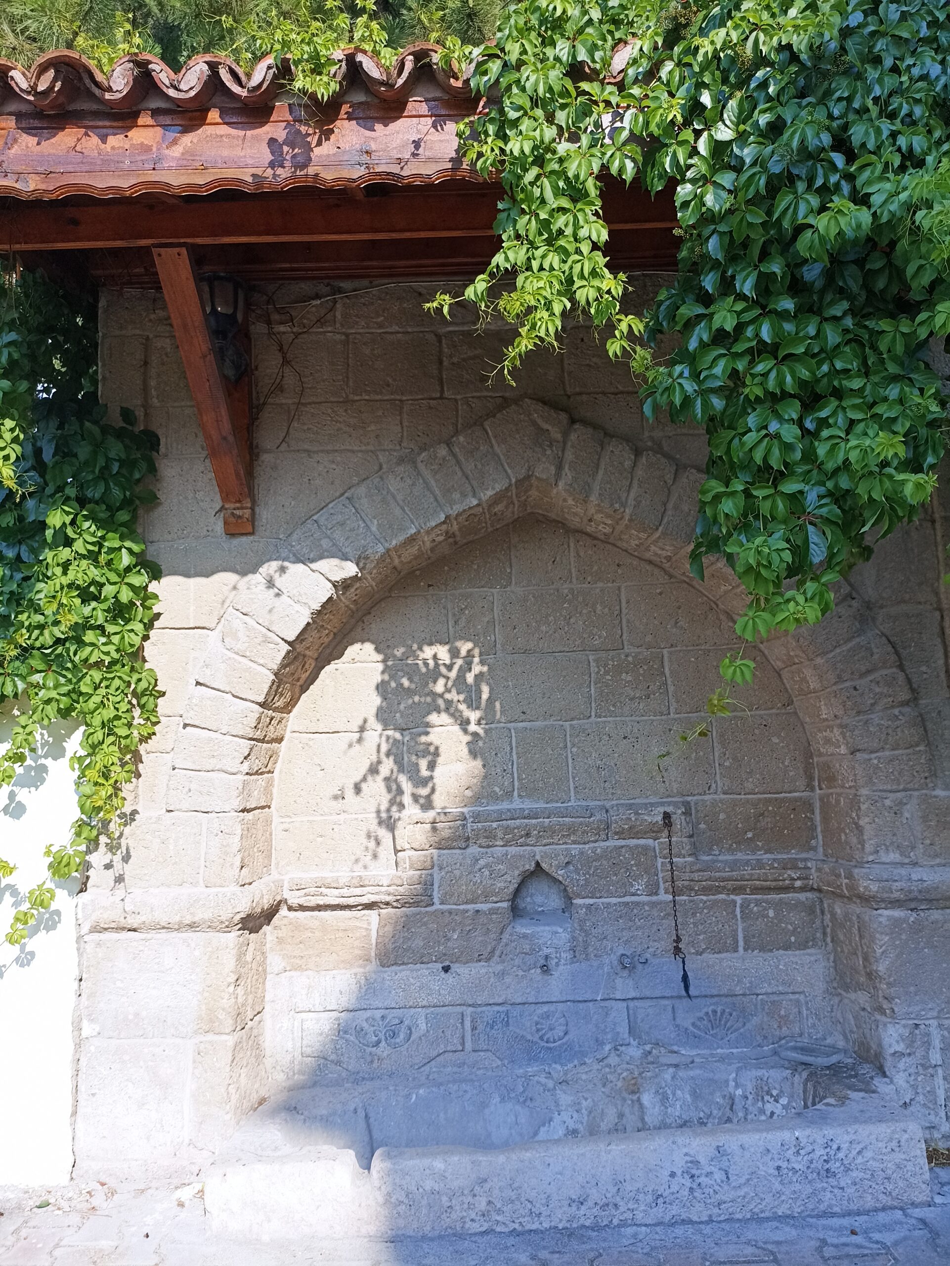 Taşdemir Camii Çeşmesi