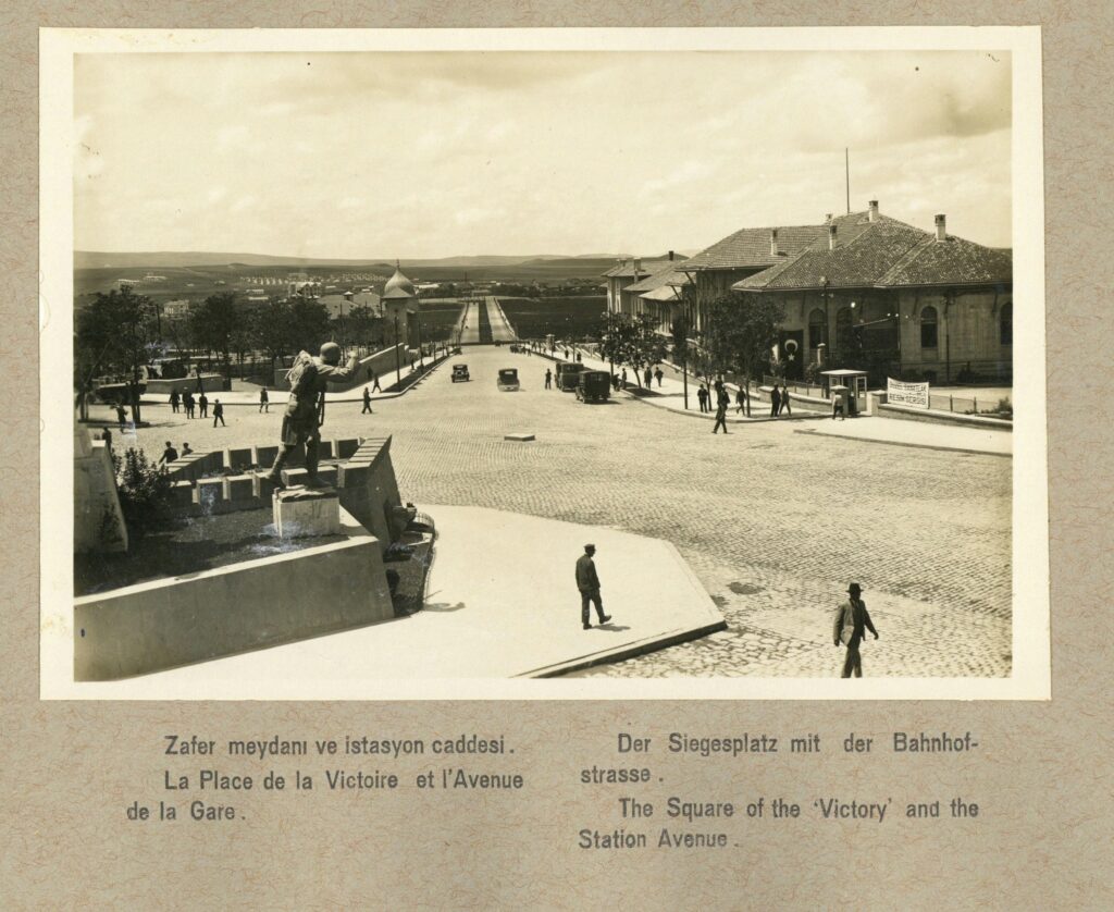 Taşhan Meydanı