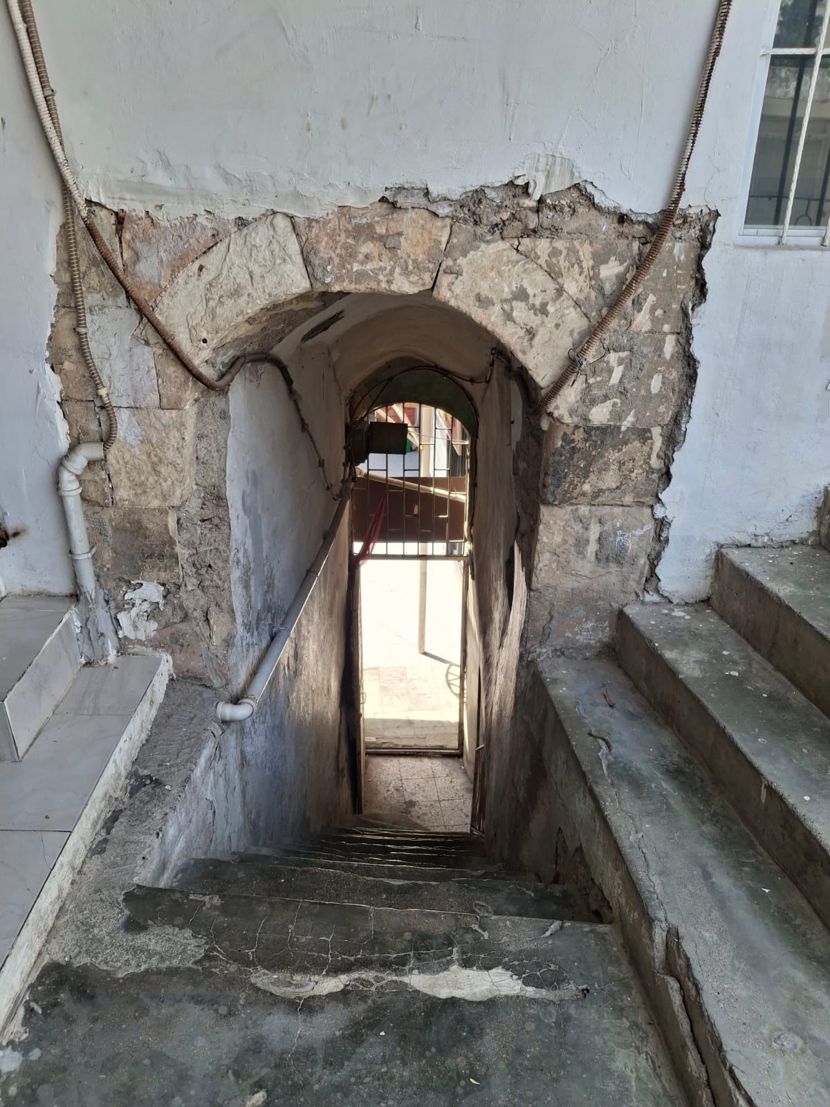 Tazebayzade Hanı