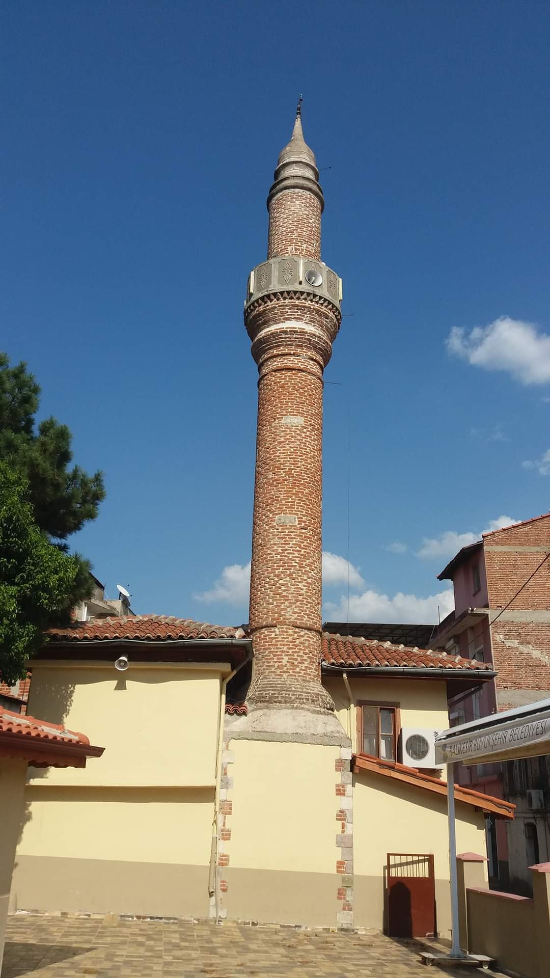 Tekke Camii Minaresi