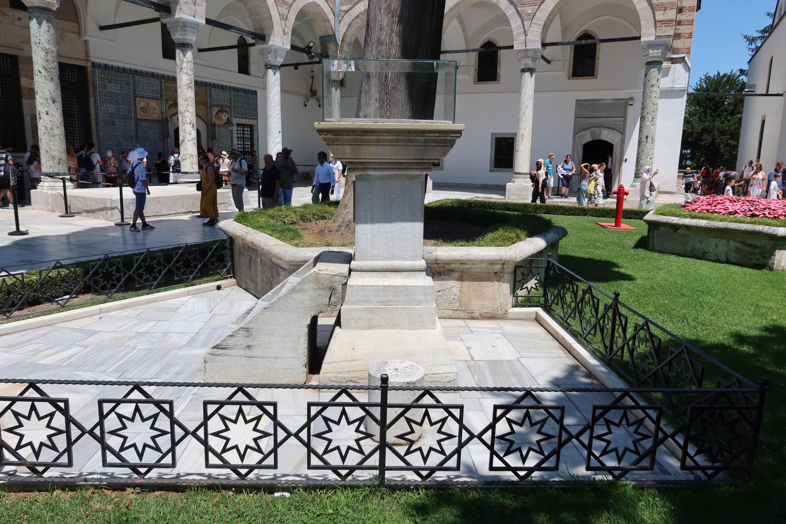 Topkapı Sarayı Güneş Saati
