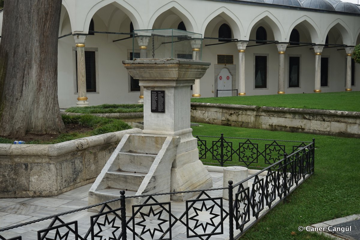 Topkapı Sarayı Güneş Saati