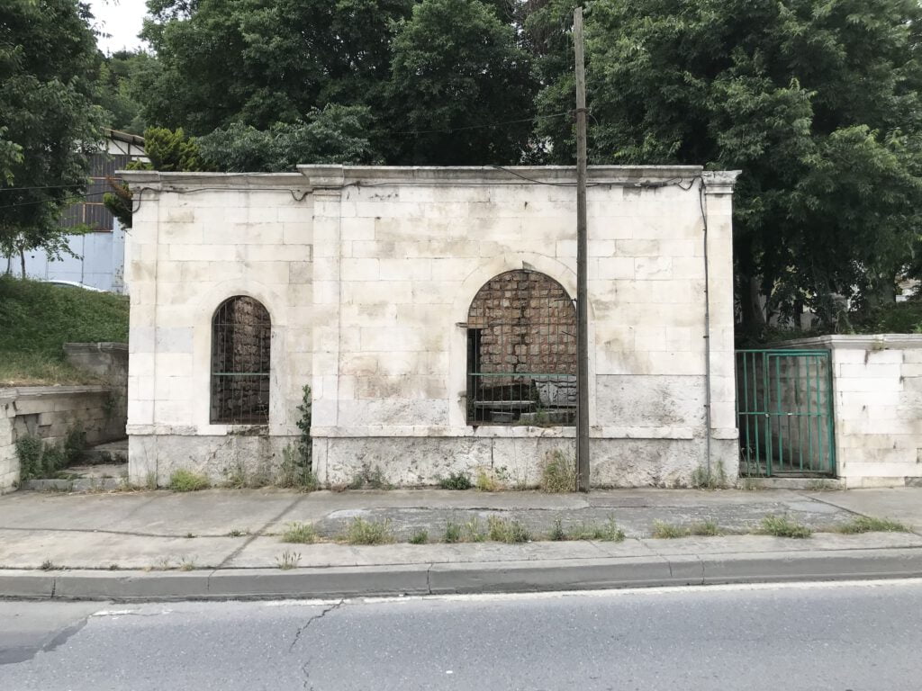 Erzincanlı Ahmed Sıdkı Efendi Türbesi