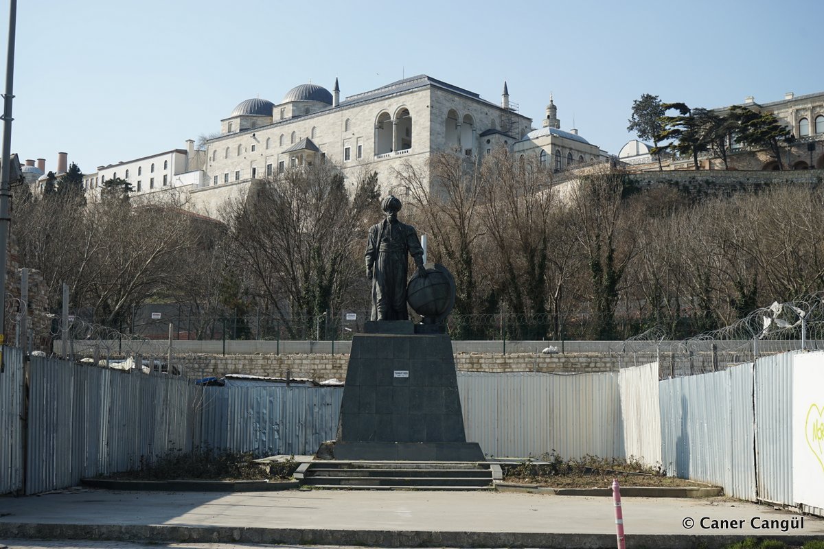 Turgut Reis Anıtı