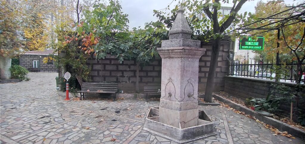 Tütüncü  Mehmet Efendi Camii Çeşmesi