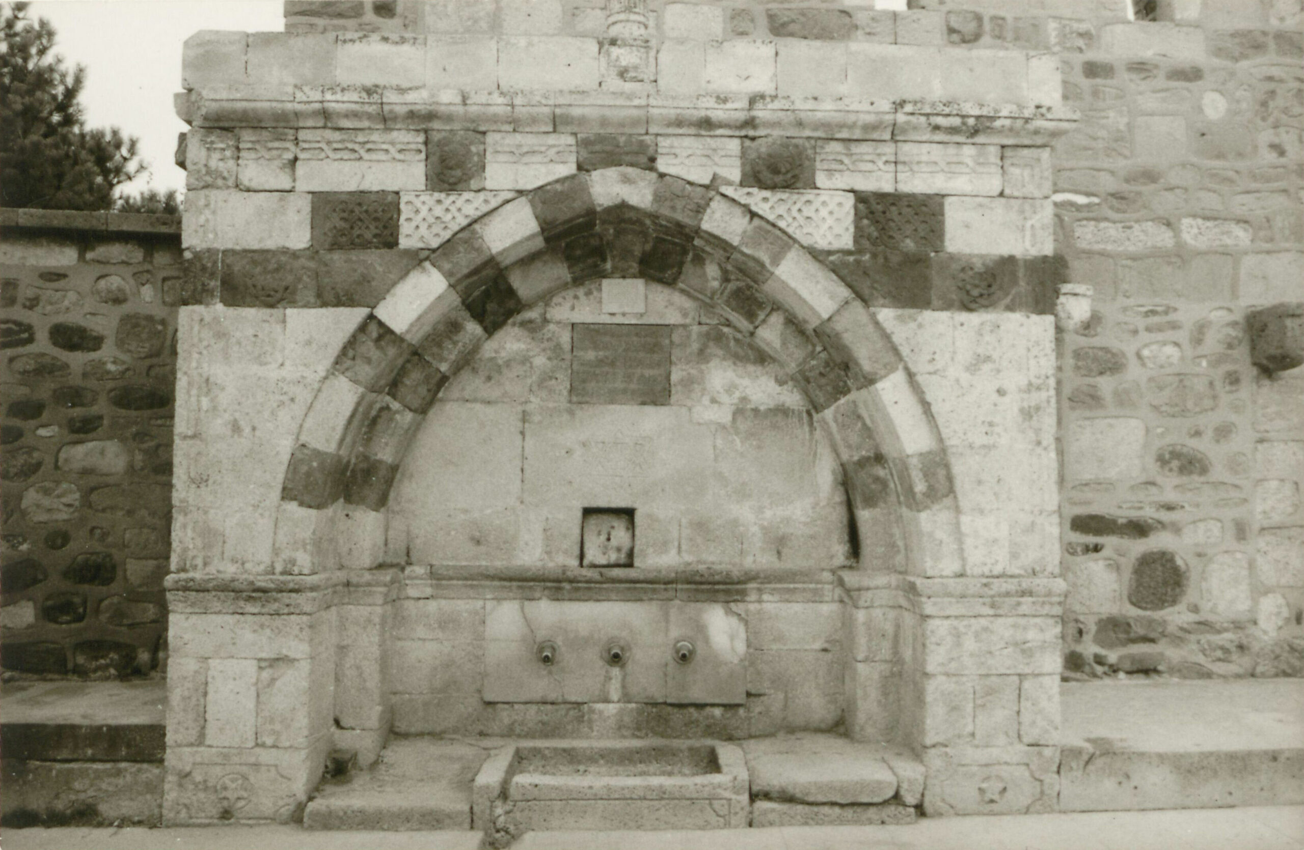 Üçler Çeşmesi
