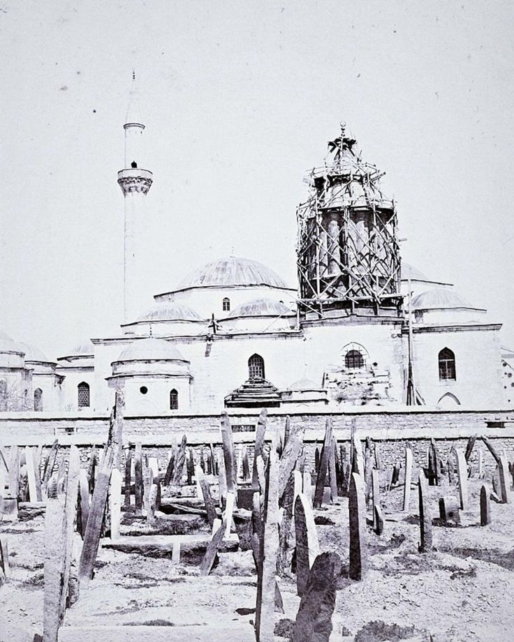 Üçler Mezarlığı