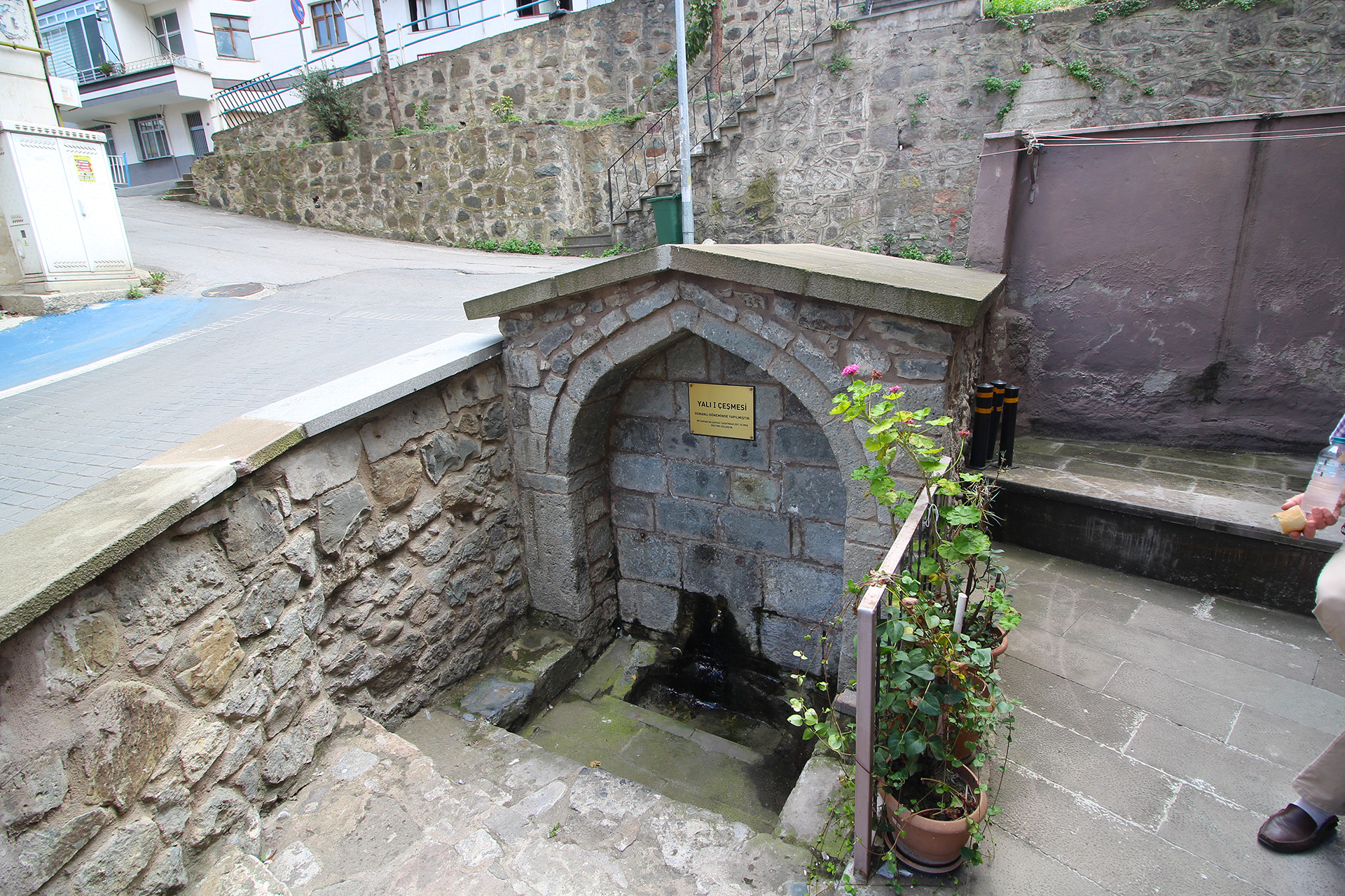 Yalı Çeşmesi I, Ortahisar