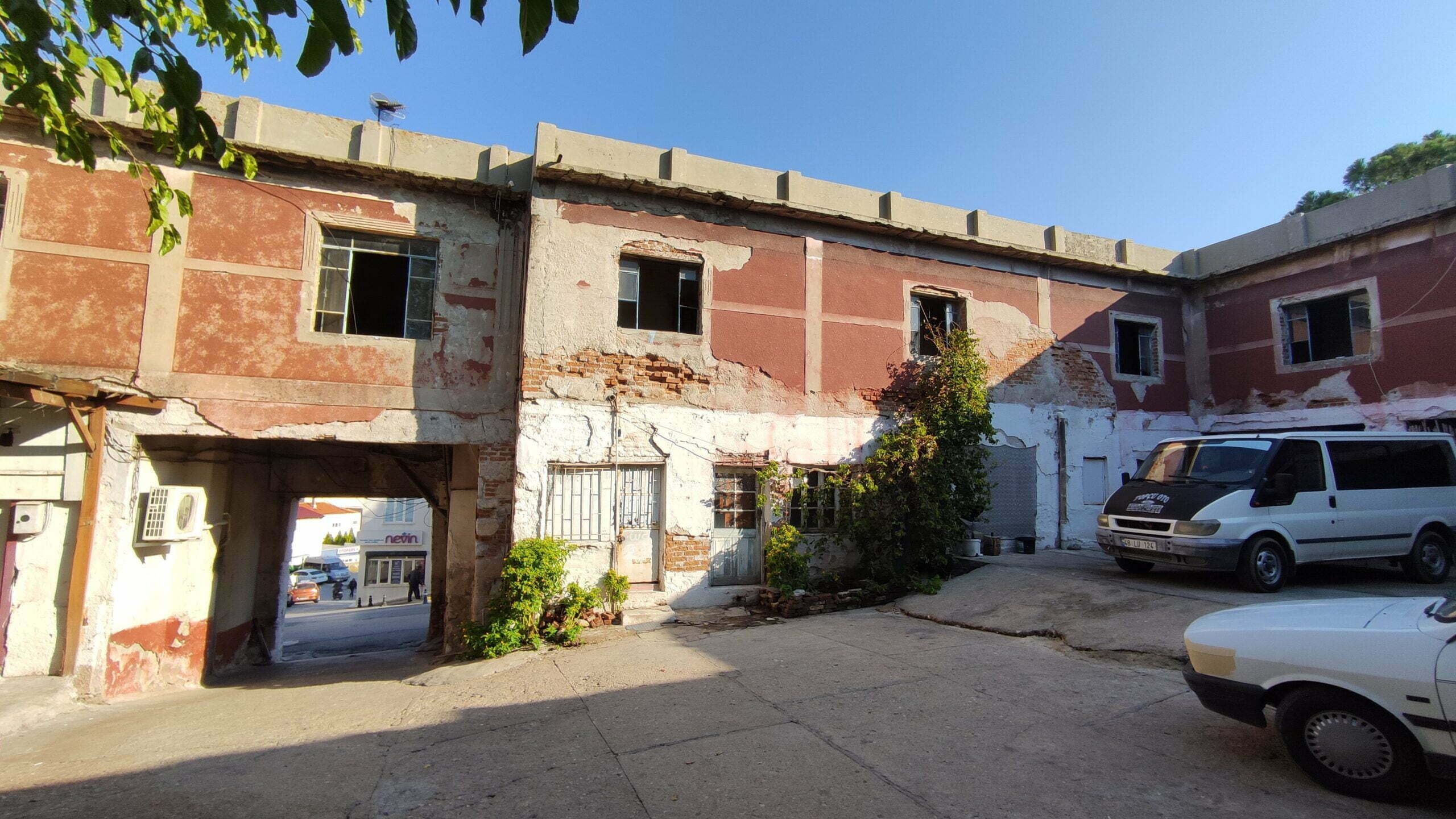 Yanık Han, Milas