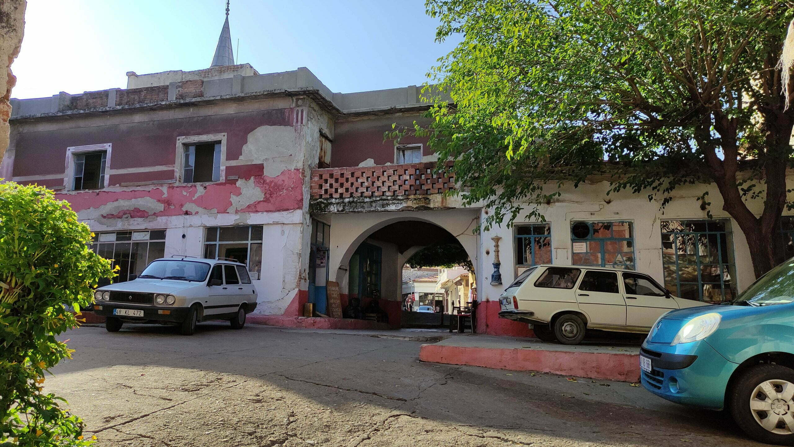 Yanık Han, Milas