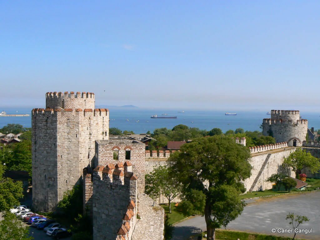 Yedikule Hisarı Zindan Kulesi