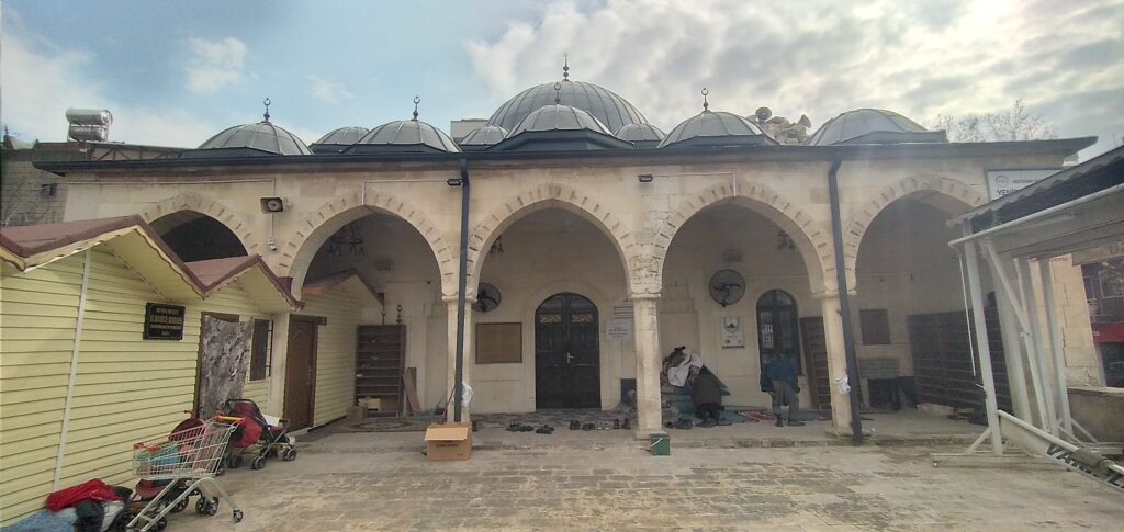 Yenipınar Camii