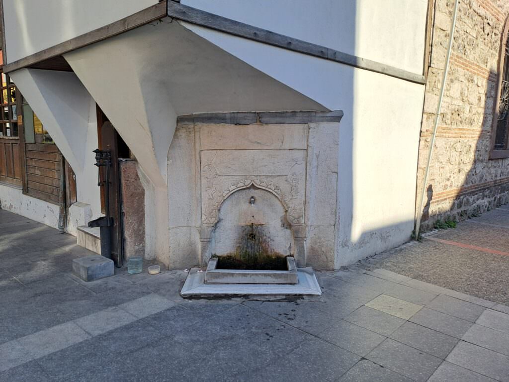 Yeşilli Camii Çeşmesi