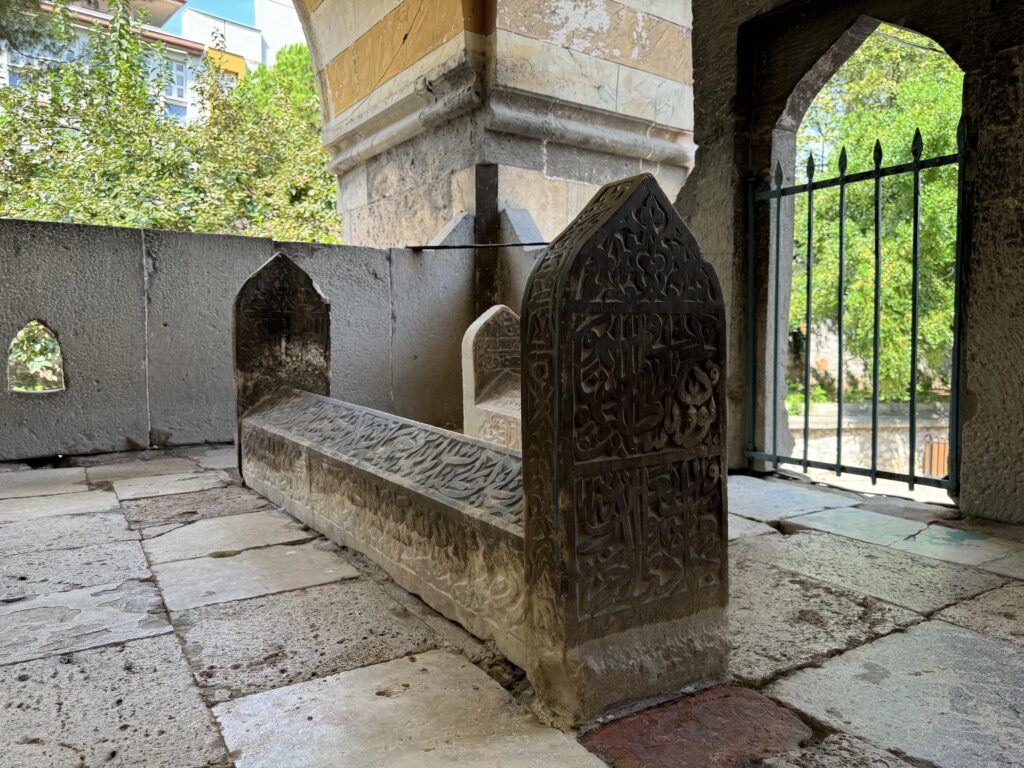 Yörgüç Paşa Türbesi