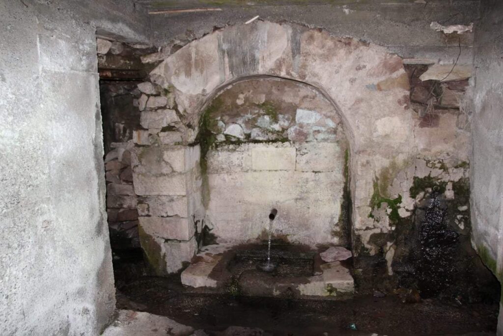 Ağa Puhar Çeşmesi