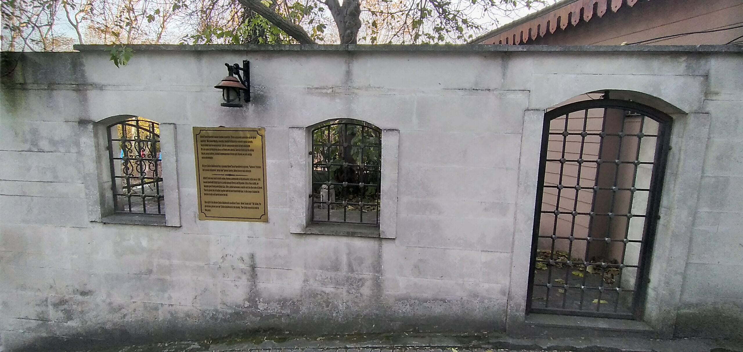 Ahmet Turani Türbesi