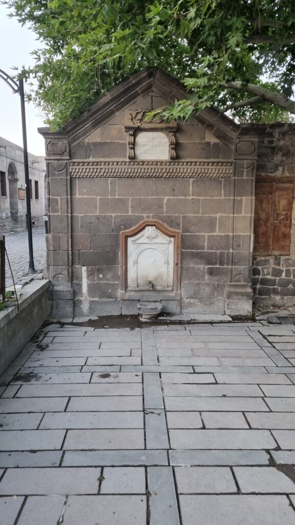 Talas Meydan Çeşmesi