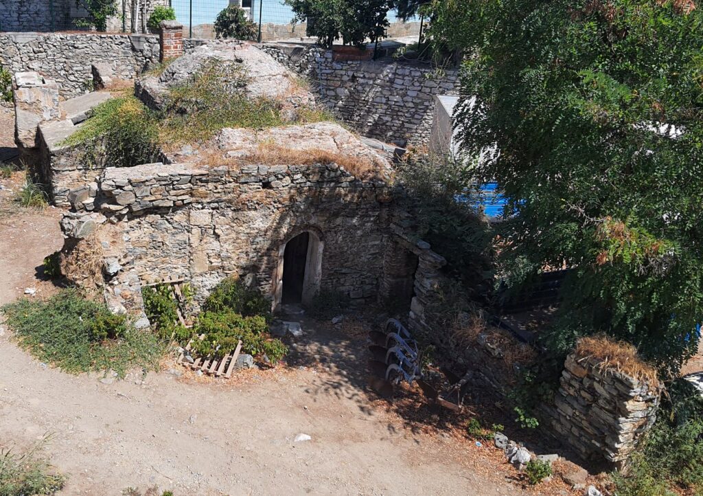Altınoluk Tarihi Hamamı