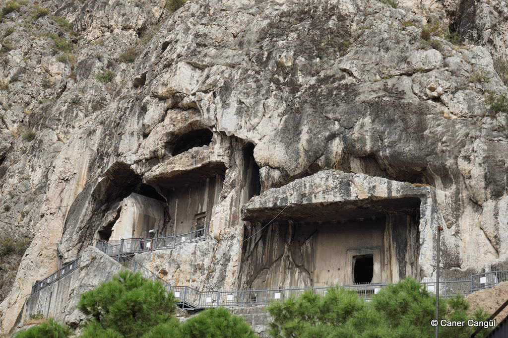 Kral Kaya Mezarları, Amasya