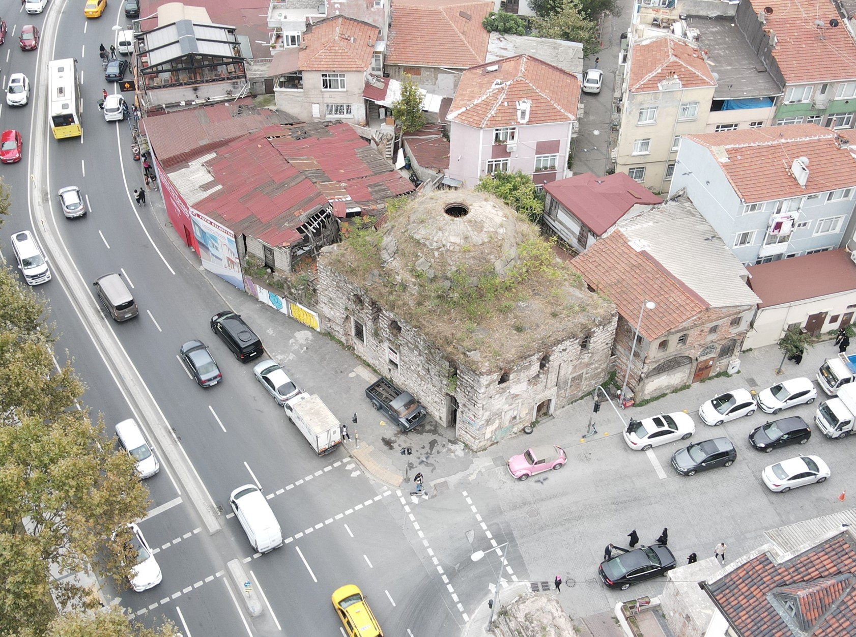 Dron kuş bakışı ayakkabı hamamı