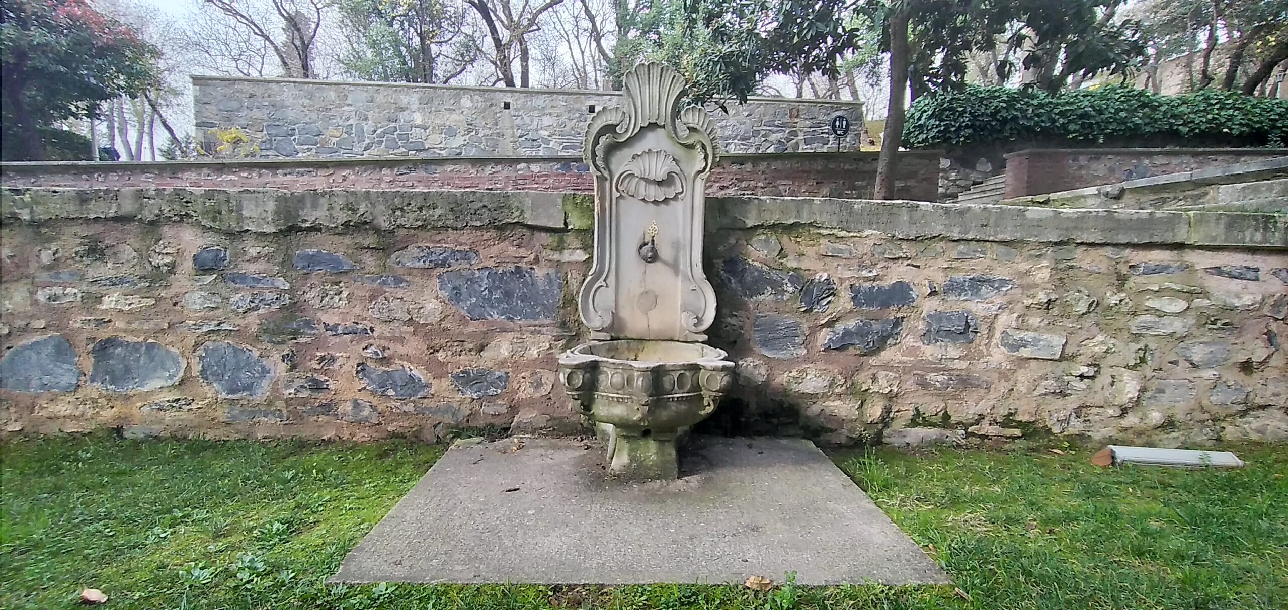Aynalıkavak Kasrı Bahçesi Çeşmesi